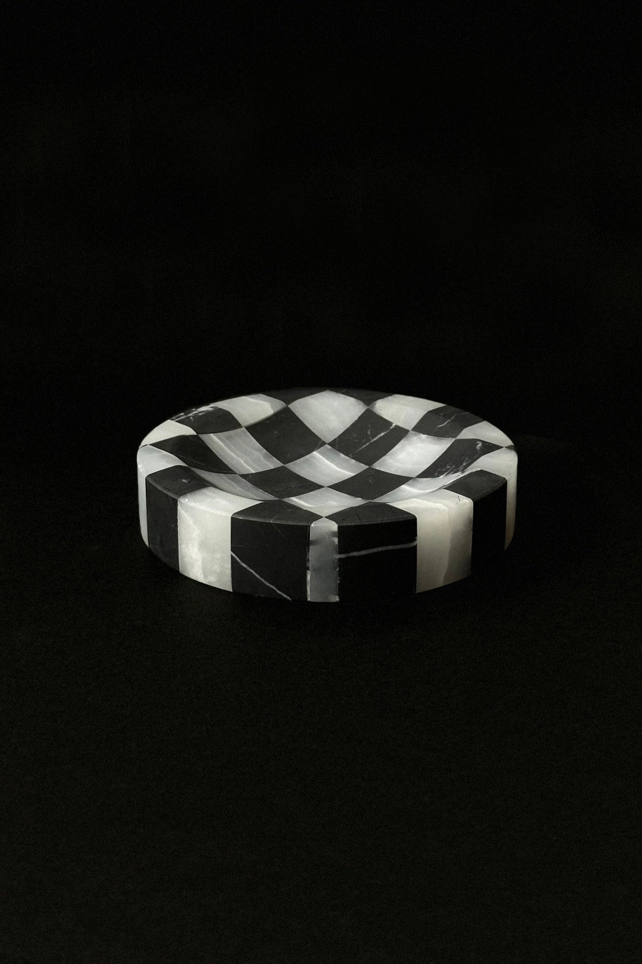 TOTEM checkered tray