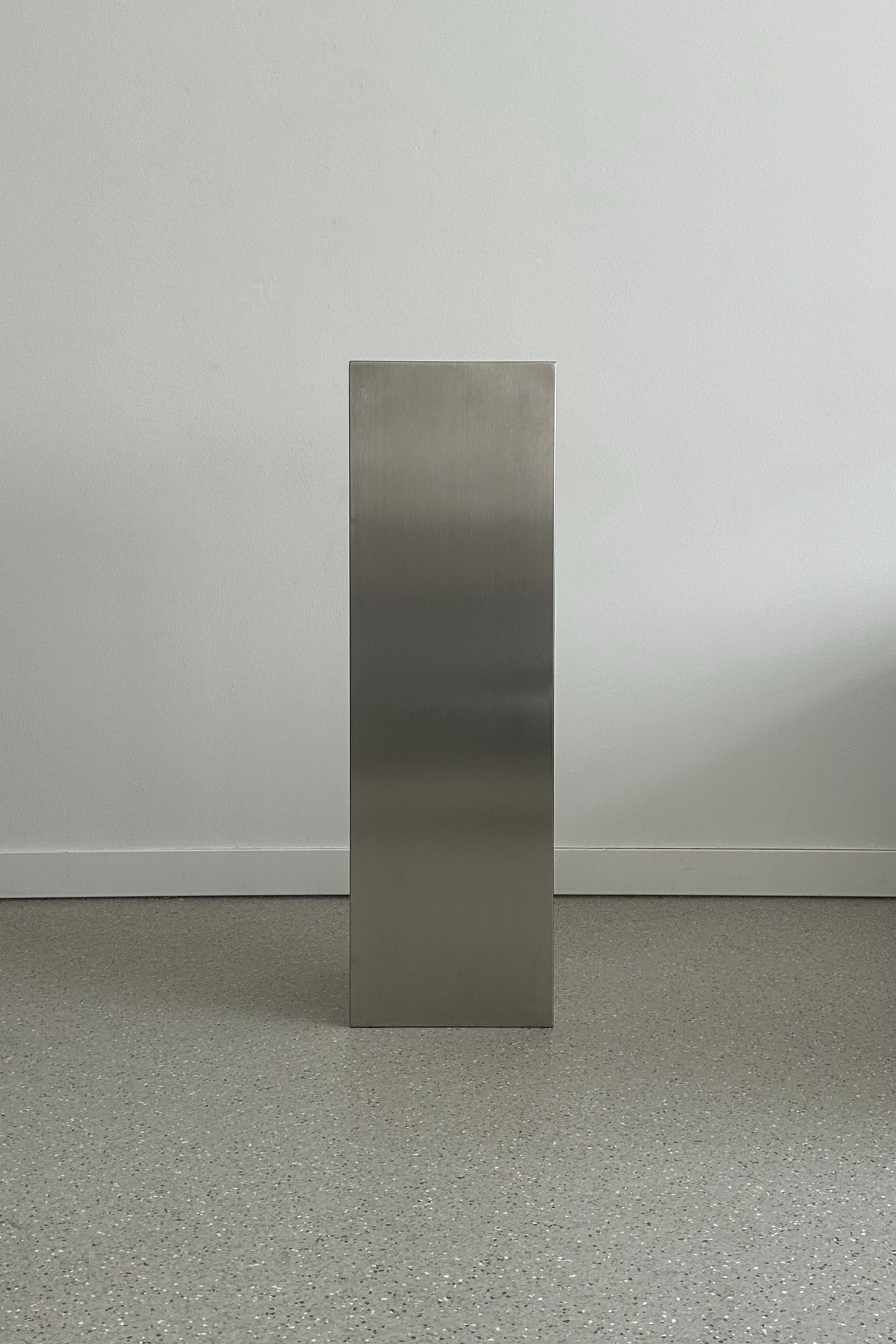 NOSTALGIA stainless steel pedestal