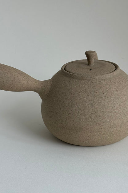 LIMINALIA sidehandle teapot
