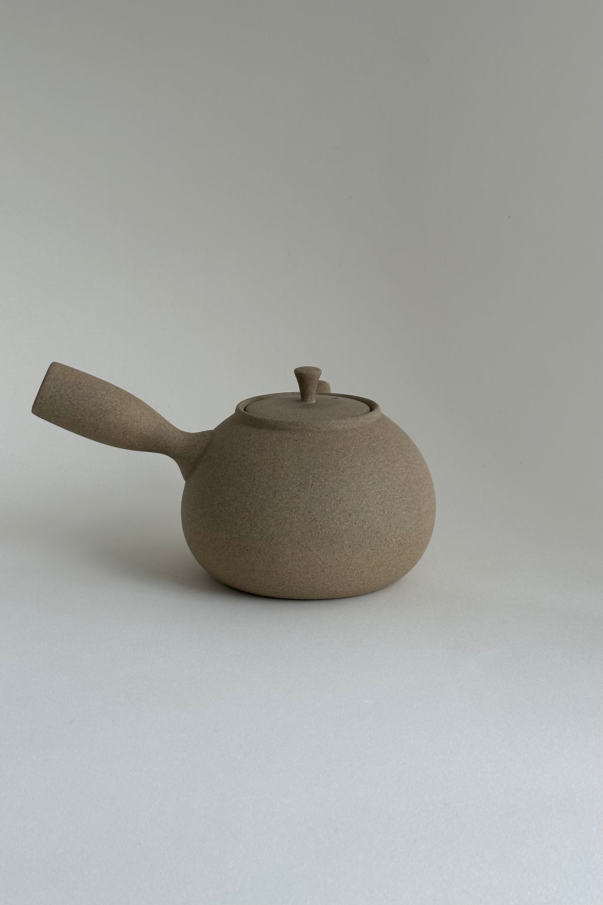 LIMINALIA sidehandle teapot