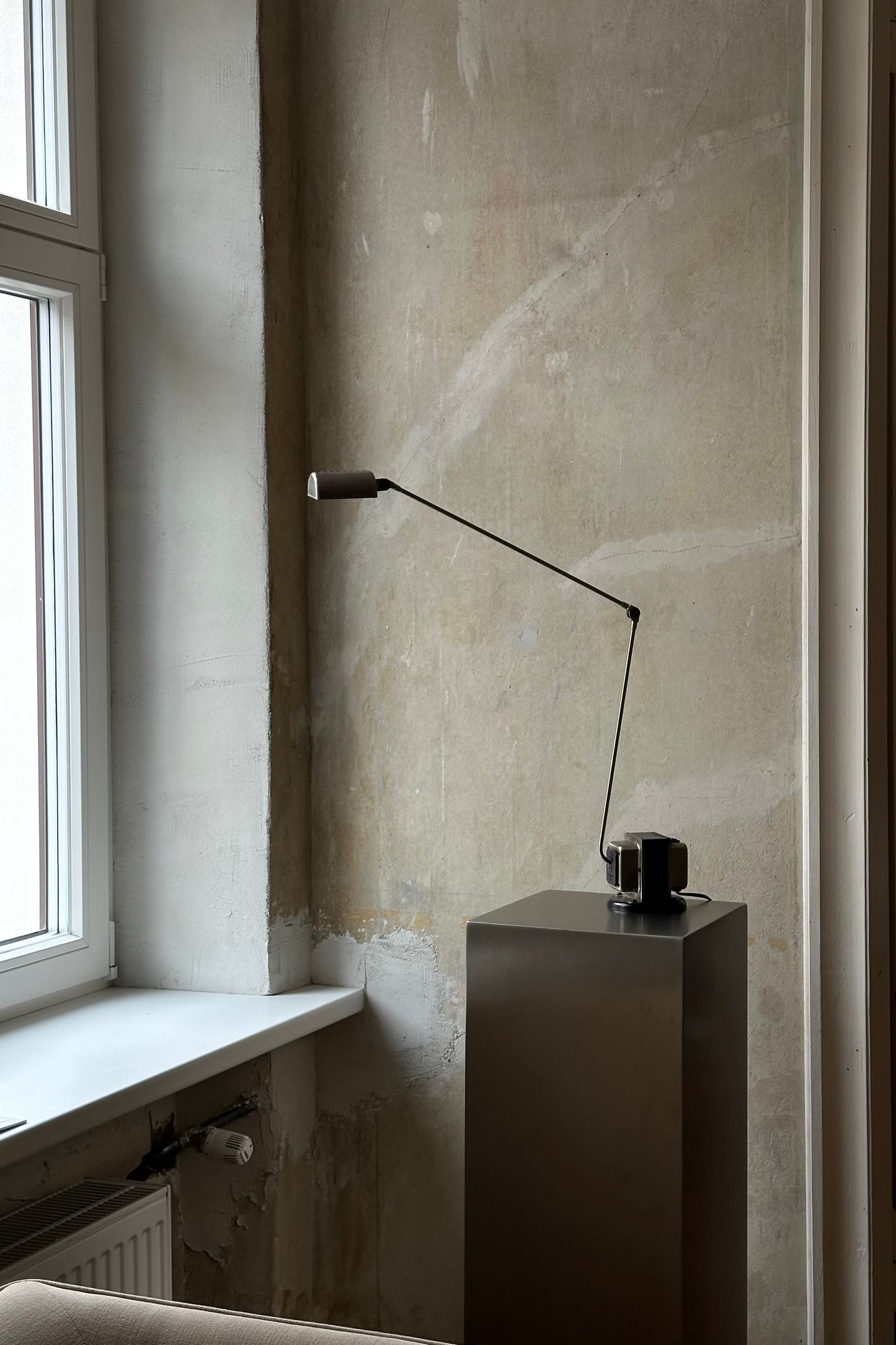 NOSTALGIA stainless steel pedestal