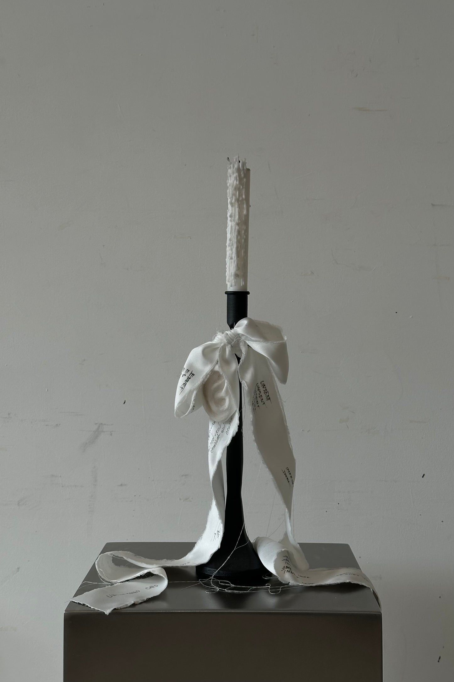 UNSENT EAR candleholder