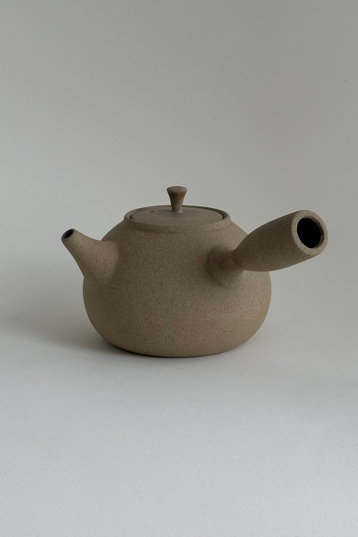 LIMINALIA sidehandle teapot
