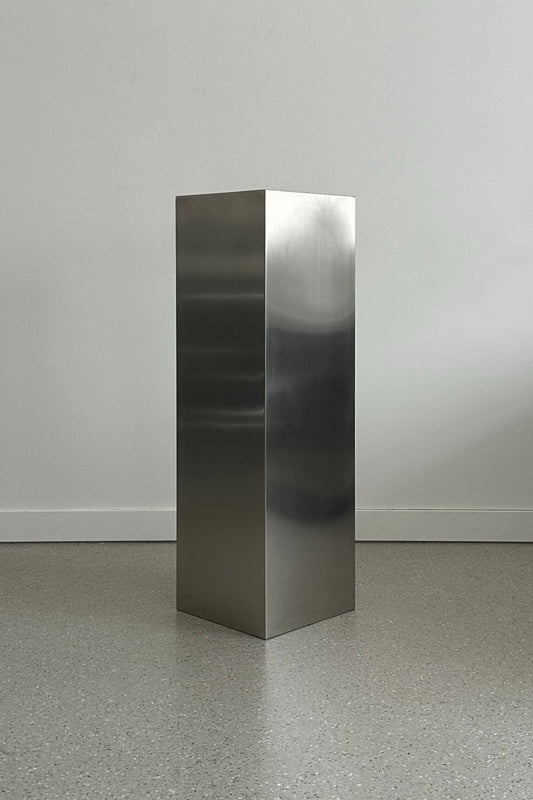 NOSTALGIA stainless steel pedestal