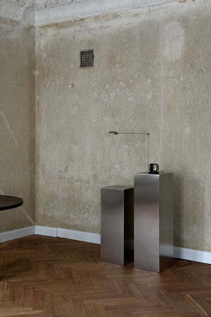 NOSTALGIA stainless steel pedestal